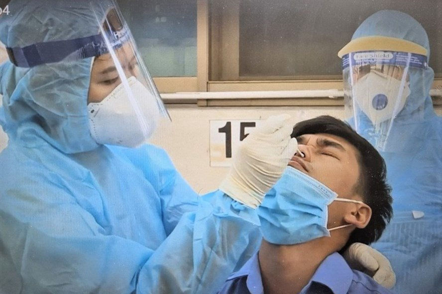 Hà Nội thông qua giá xét nghiệm COVID-19: Test nhanh giá 16.400 đồng, RT-PCR tối đa 166.800 đồng